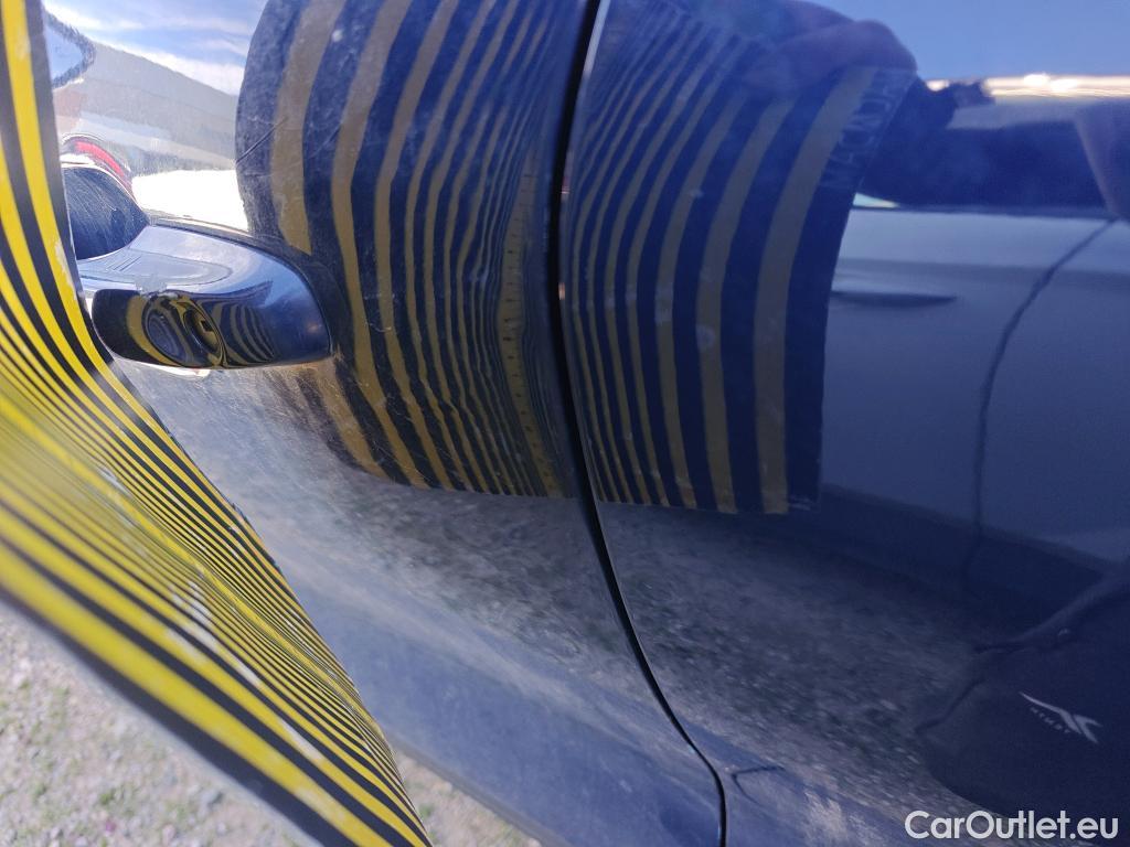  Ford  Kuga FORD  / 2019 / 5P / todoterreno Titanium 2.5 Duratec FHEV 140kW Auto #12