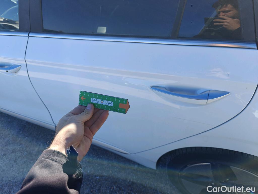  Hyundai   Ioniq HYUNDAI / 2019 / 5P / berlina con portón 1.6 GDI HEV Tecno DCT #47