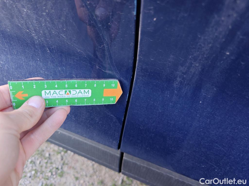  Ford  Kuga FORD  / 2019 / 5P / todoterreno Titanium 2.5 Duratec FHEV 140kW Auto #13