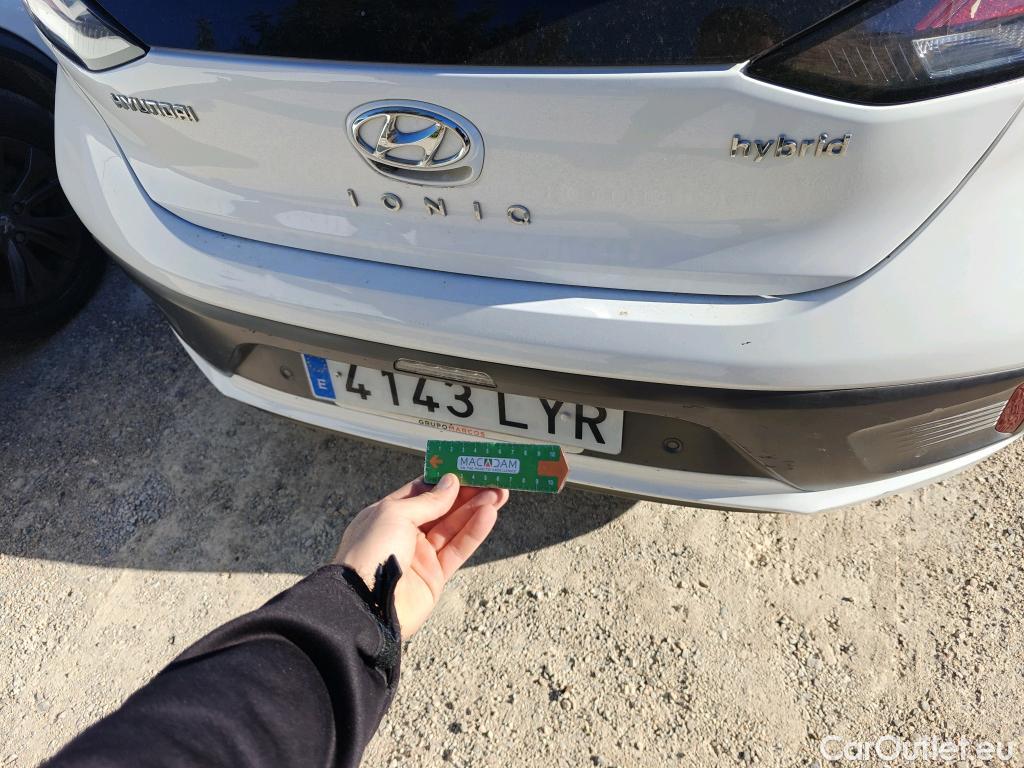  Hyundai   Ioniq HYUNDAI / 2019 / 5P / berlina con portón 1.6 GDI HEV Tecno DCT #53