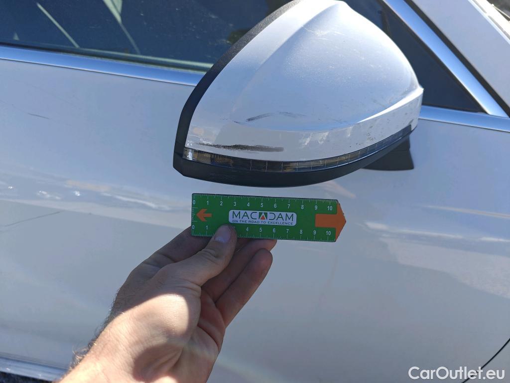  Audi  A4 AUDI  / 2019 / 5P / familiar Avant Advanced 30 TDI 100kW S tronic #64