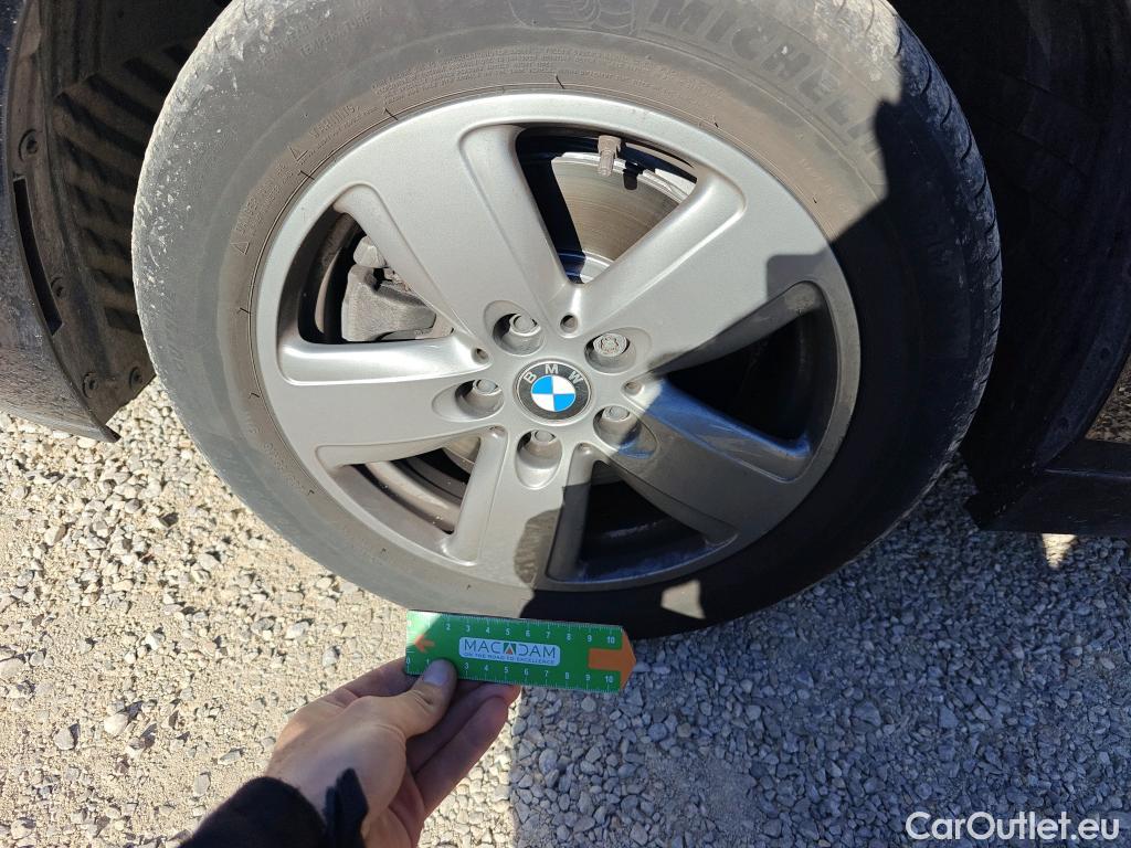  Bmw  Serie 1 BMW  / 2019 / 5P / berlina con portón 116d #42