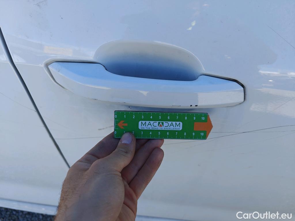  Audi  A4 AUDI  / 2019 / 5P / familiar Avant Advanced 30 TDI 100kW S tronic #51