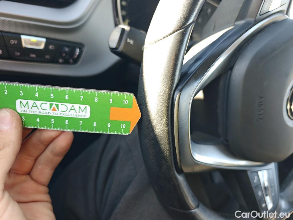  Bmw  Serie 1 BMW  / 2019 / 5P / berlina con portón 116d #35