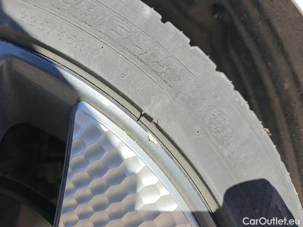  Hyundai   Ioniq HYUNDAI / 2019 / 5P / berlina con portón 1.6 GDI HEV Tecno DCT #15