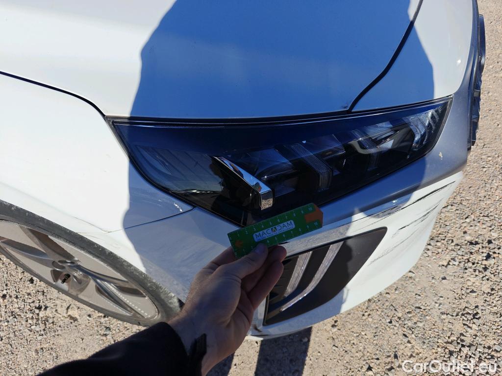  Hyundai   Ioniq HYUNDAI / 2019 / 5P / berlina con portón 1.6 GDI HEV Tecno DCT #64