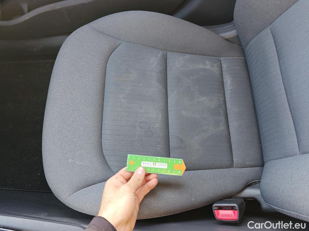  Hyundai   Ioniq HYUNDAI / 2019 / 5P / berlina con portón 1.6 GDI HEV Tecno DCT #18