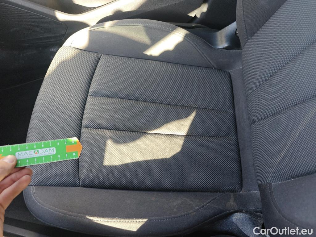  Audi  A4 AUDI  / 2019 / 5P / familiar Avant Advanced 30 TDI 100kW S tronic #34