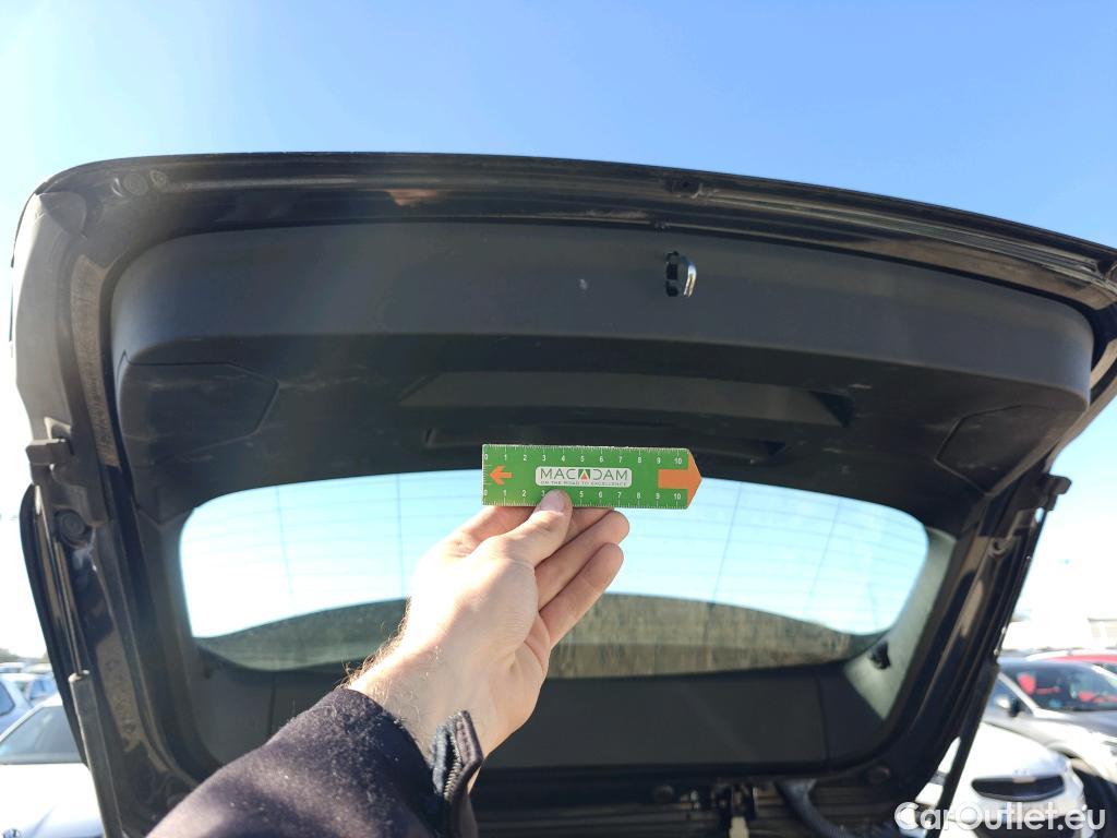  Bmw  Serie 1 BMW  / 2019 / 5P / berlina con portón 116d #26