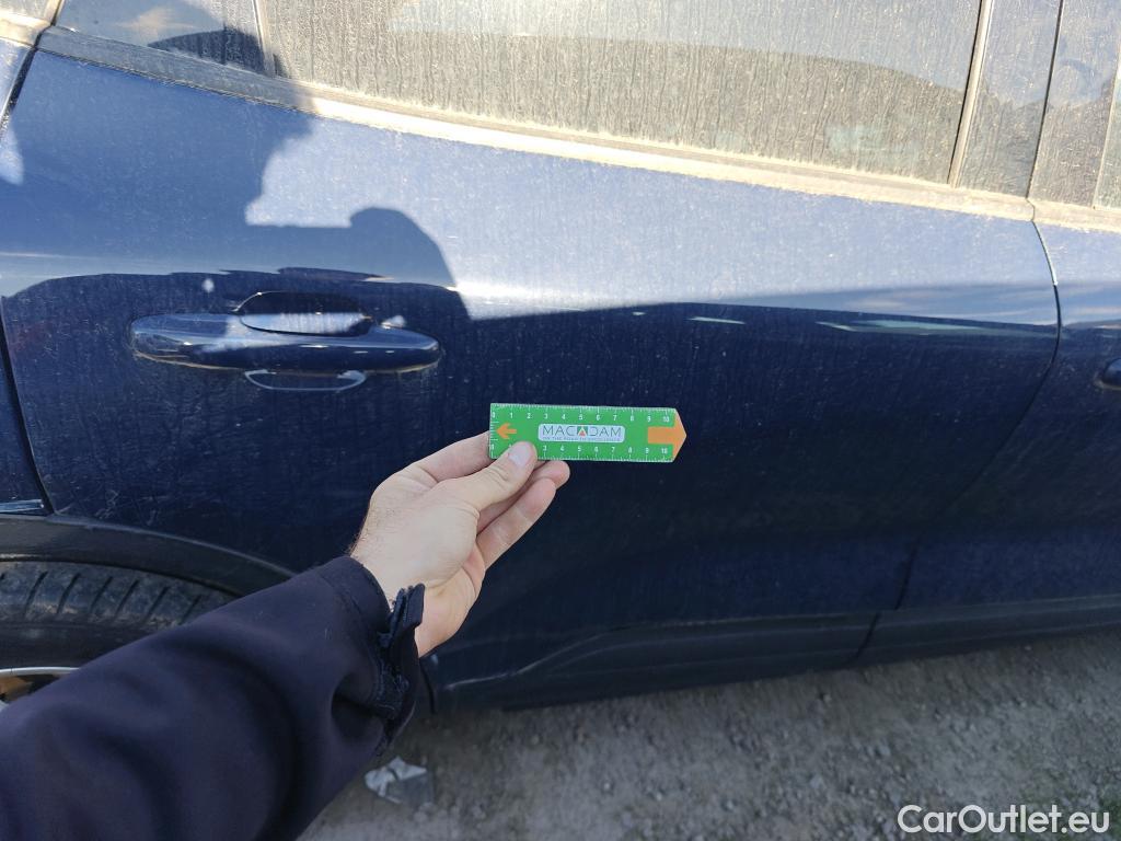  Ford  Kuga FORD  / 2019 / 5P / todoterreno Titanium 2.5 Duratec FHEV 140kW Auto #1