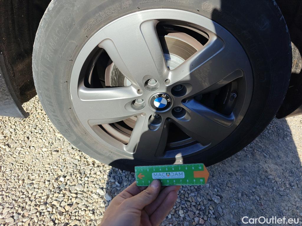  Bmw  Serie 1 BMW  / 2019 / 5P / berlina con portón 116d #59