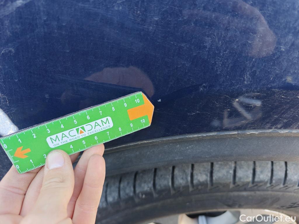  Ford  Kuga FORD  / 2019 / 5P / todoterreno Titanium 2.5 Duratec FHEV 140kW Auto #47