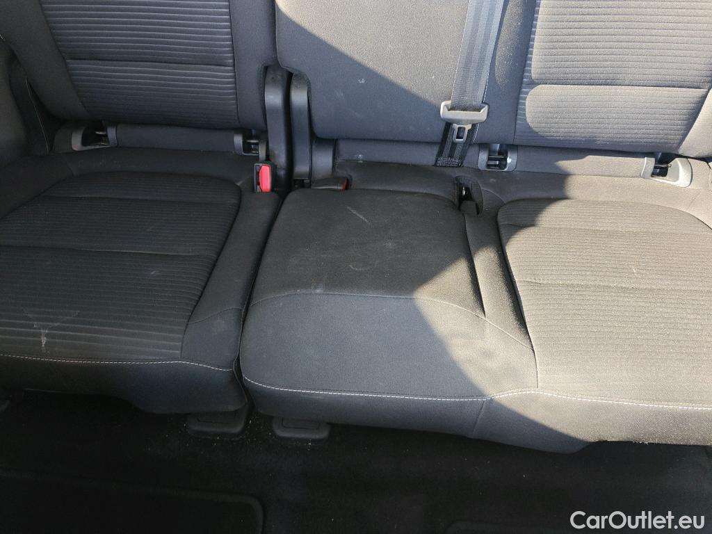  Ford  Kuga FORD  / 2019 / 5P / todoterreno Titanium 2.5 Duratec FHEV 140kW Auto #38