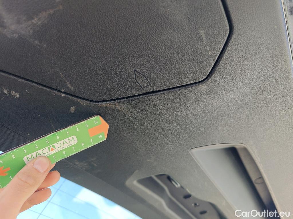  Bmw  Serie 1 BMW  / 2019 / 5P / berlina con portón 116d #28