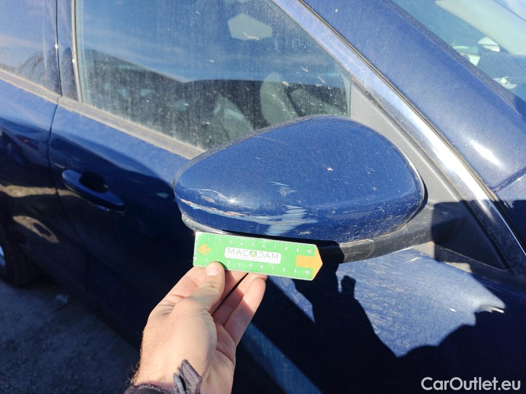  Ford  Kuga FORD  / 2019 / 5P / todoterreno Titanium 2.5 Duratec FHEV 140kW Auto #35