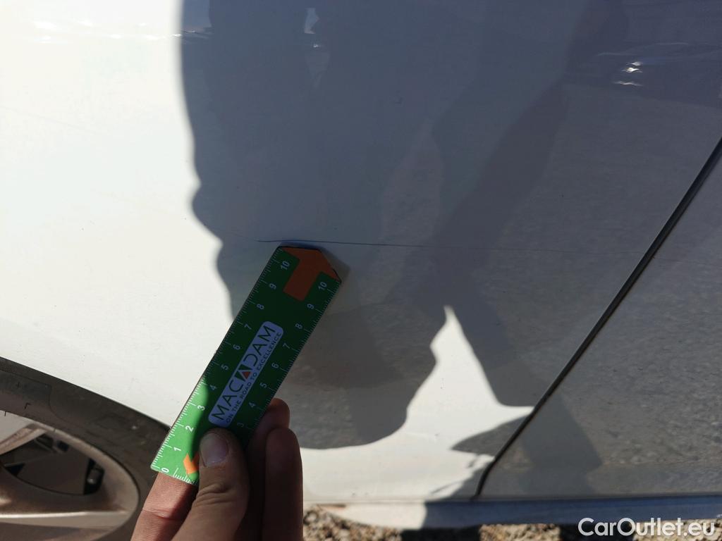  Audi  A4 AUDI  / 2019 / 5P / familiar Avant Advanced 30 TDI 100kW S tronic #16