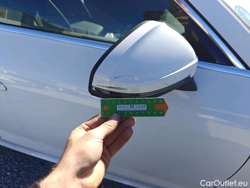  Audi  A4 AUDI  / 2019 / 5P / familiar Avant Advanced 30 TDI 100kW S tronic #66