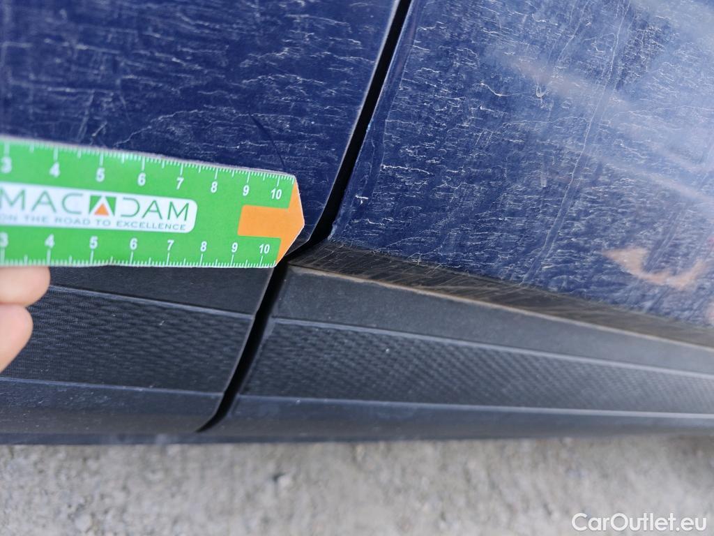  Ford  Kuga FORD  / 2019 / 5P / todoterreno Titanium 2.5 Duratec FHEV 140kW Auto #45