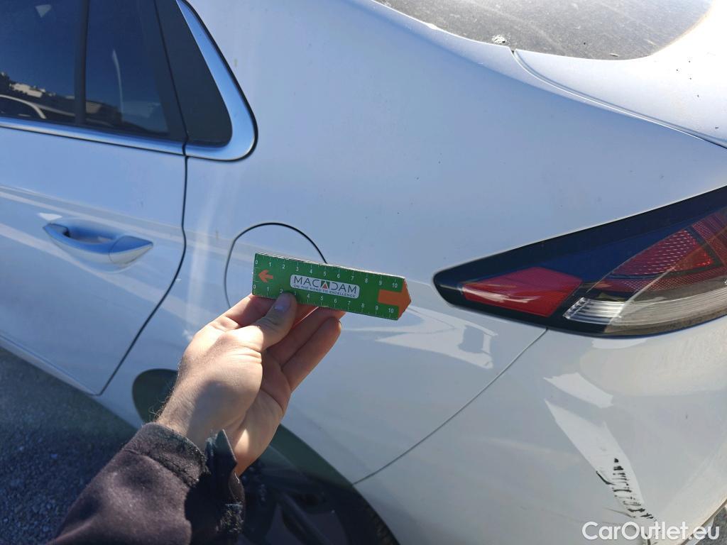  Hyundai   Ioniq HYUNDAI / 2019 / 5P / berlina con portón 1.6 GDI HEV Tecno DCT #68