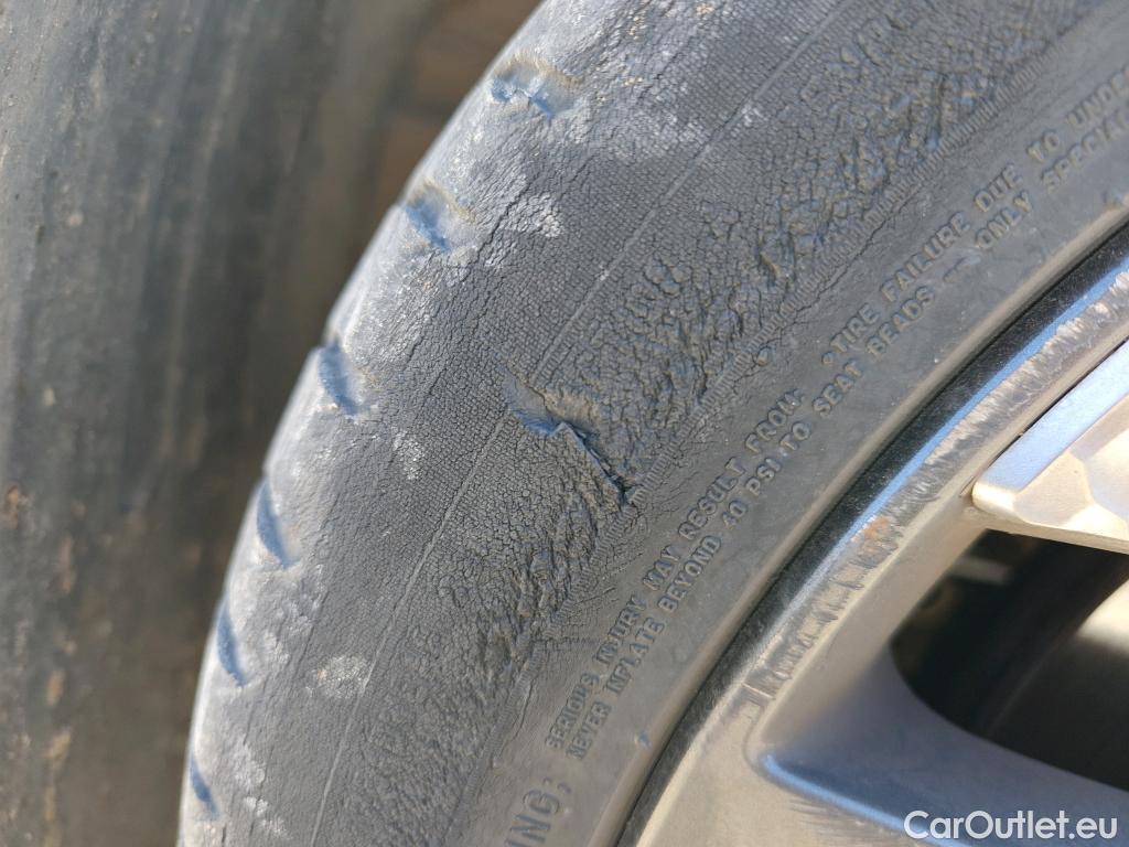  Hyundai   Ioniq HYUNDAI / 2019 / 5P / berlina con portón 1.6 GDI HEV Tecno DCT #13