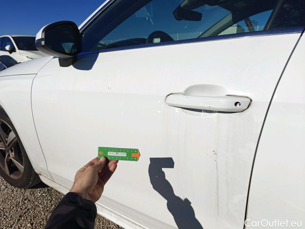  Audi  A4 AUDI  / 2019 / 5P / familiar Avant Advanced 30 TDI 100kW S tronic #21