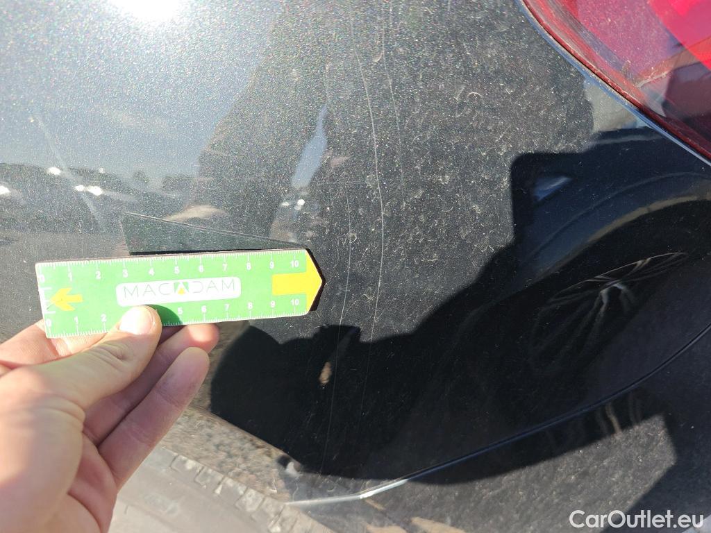  Bmw  Serie 1 BMW  / 2019 / 5P / berlina con portón 116d #45