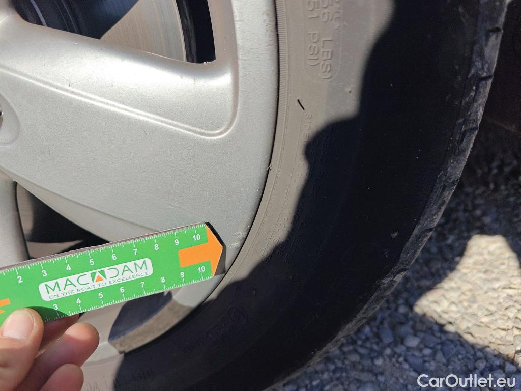  Bmw  Serie 1 BMW  / 2019 / 5P / berlina con portón 116d #43