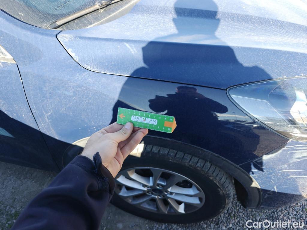  Ford  Kuga FORD  / 2019 / 5P / todoterreno Titanium 2.5 Duratec FHEV 140kW Auto #46