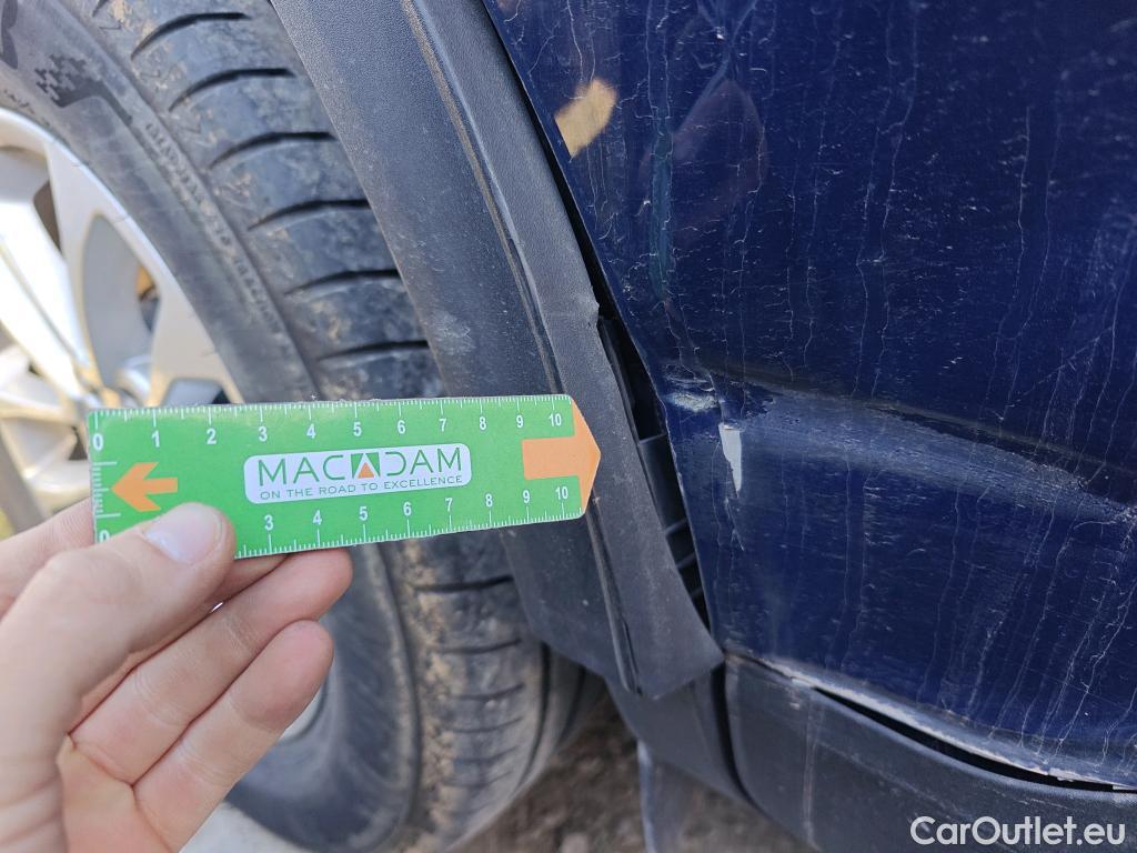  Ford  Kuga FORD  / 2019 / 5P / todoterreno Titanium 2.5 Duratec FHEV 140kW Auto #31