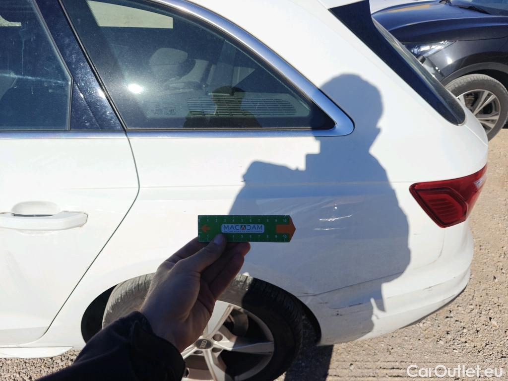  Audi  A4 AUDI  / 2019 / 5P / familiar Avant Advanced 30 TDI 100kW S tronic #57