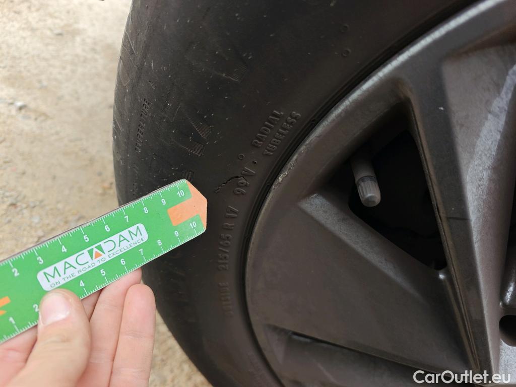  Nissan  Qashqai NISSAN  / 2021 / 5P / todoterreno DIG-T 116kW (158CV) mHEV Xtronic Acenta (AC2) #4