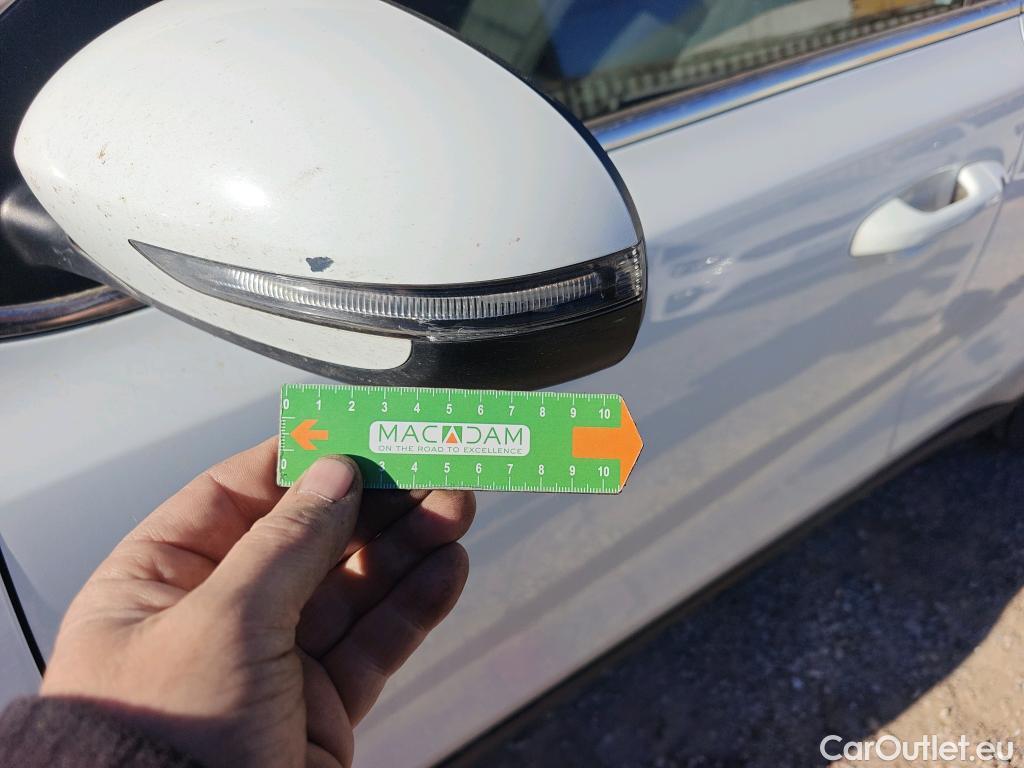  KIA  Sportage KIA  / 2018 / 5P / todoterreno 1.6 MHEV Concept 85kW (115CV) 4x2 #37