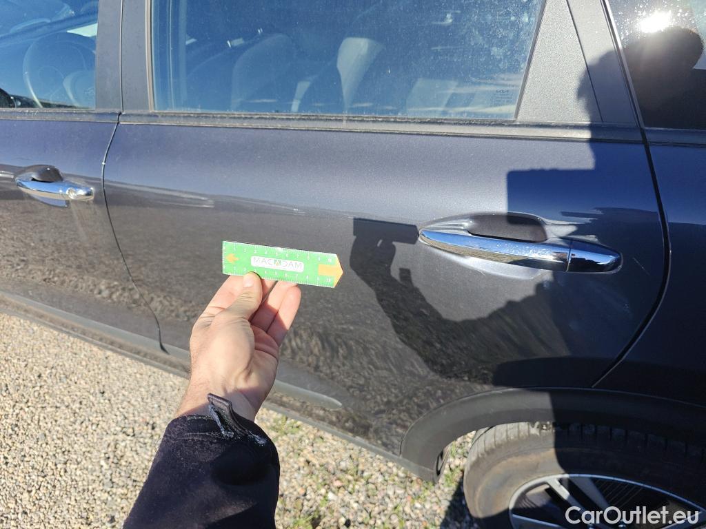  KIA  Niro KIA  / 2019 / 5P / crossover 1.6 GDi HEV 104kW (141CV) Drive #27