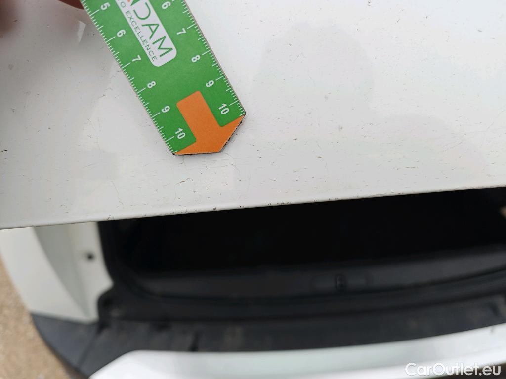  Peugeot  2008 PEUGEOT  / 2019 / 5P / todoterreno Active BlueHDI 81kW (110CV) #3