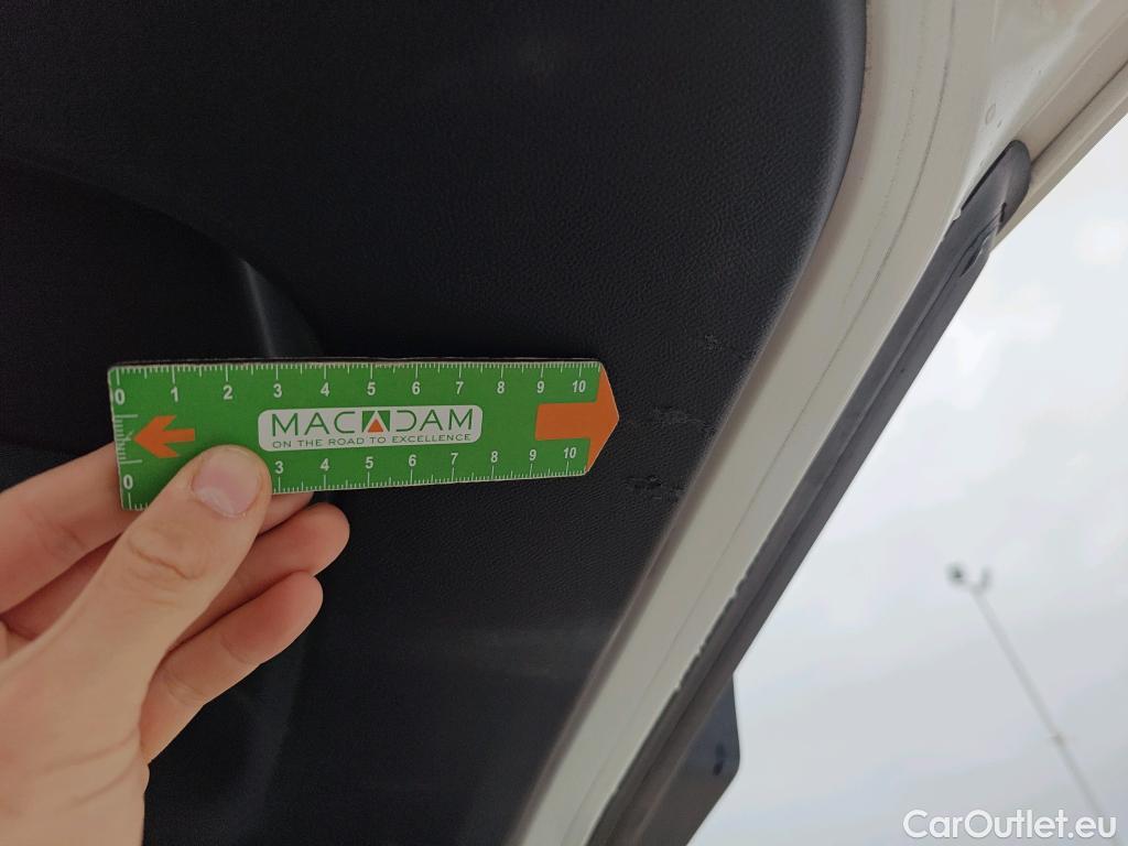  Peugeot  2008 PEUGEOT  / 2019 / 5P / todoterreno Active Pack Puretech 100 S&S BVM6 #25