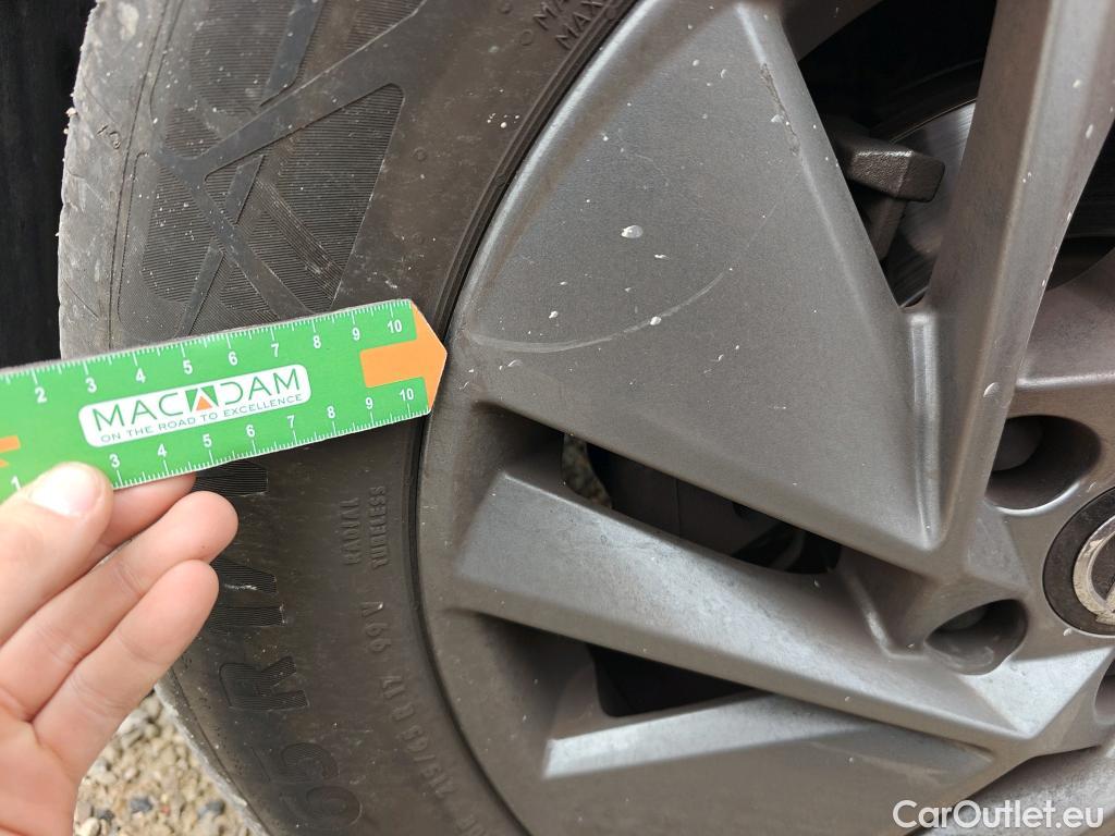  Nissan  Qashqai NISSAN  / 2021 / 5P / todoterreno DIG-T 116kW (158CV) mHEV Xtronic Acenta (AC2) #8