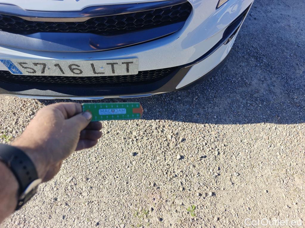  KIA  XCeed KIA  / 2019 / 5P / todoterreno 1.0 T-GDi Drive 88kW (120CV) #35