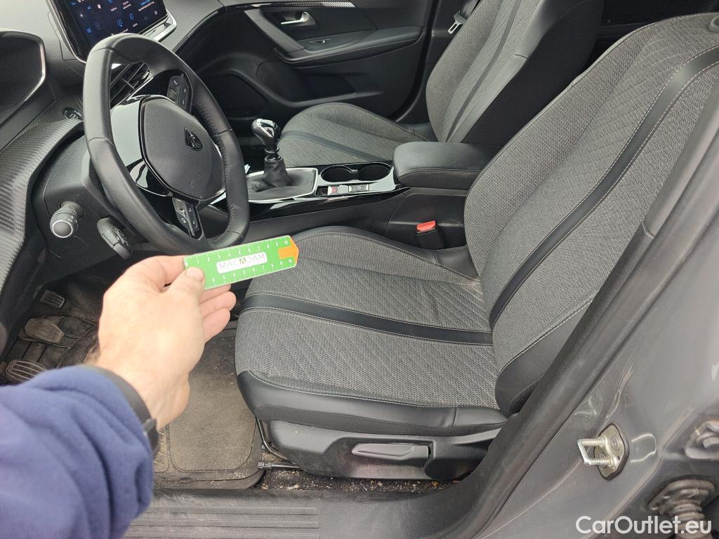  Peugeot  2008  Allure 1.2 PureTech 100CV MT6 E6d #24