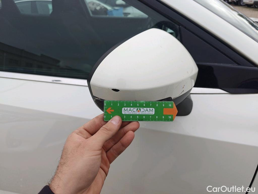  Nissan  Qashqai NISSAN  / 2021 / 5P / todoterreno DIG-T 116kW (158CV) mHEV Xtronic Acenta (AC2) #35