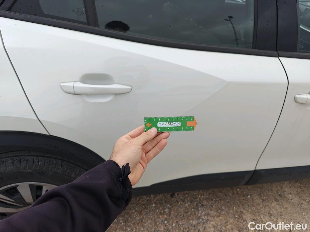  Peugeot  2008 PEUGEOT  / 2019 / 5P / todoterreno Active Pack Puretech 100 S&S BVM6 #38