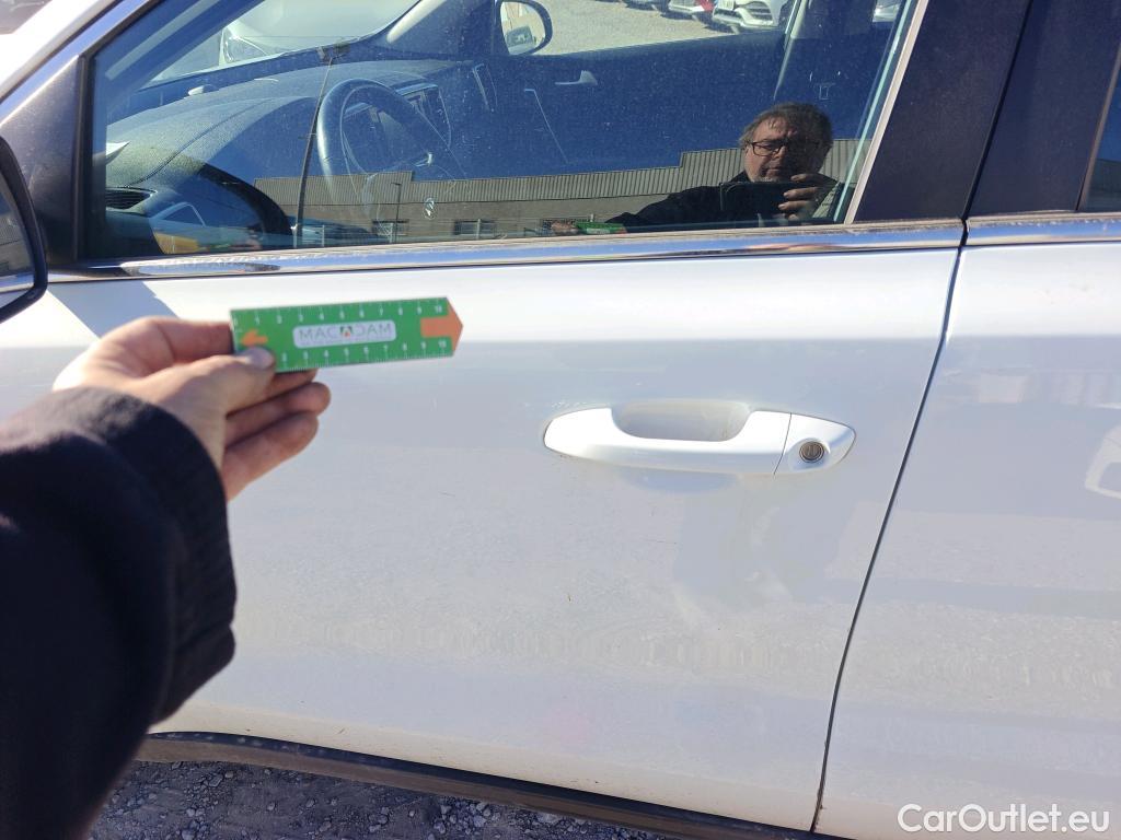  KIA  Sportage KIA  / 2018 / 5P / todoterreno 1.6 MHEV Concept 85kW (115CV) 4x2 #3