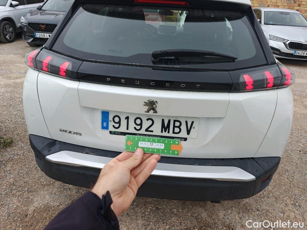  Peugeot  2008 PEUGEOT  / 2019 / 5P / todoterreno Active Pack Puretech 100 S&S BVM6 #3