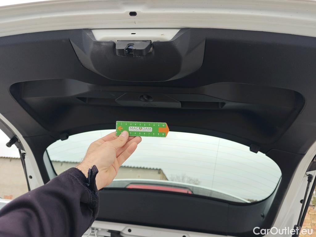  Peugeot  2008 PEUGEOT  / 2019 / 5P / todoterreno Active Pack Puretech 100 S&S BVM6 #24