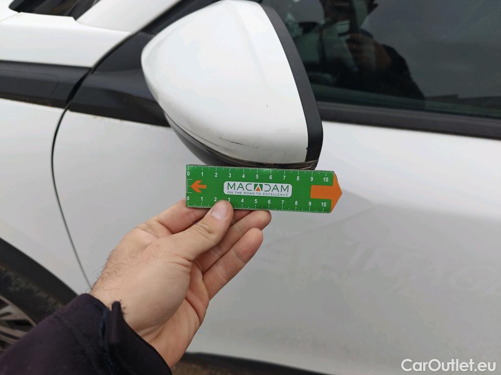  Peugeot  2008 PEUGEOT  / 2019 / 5P / todoterreno Active BlueHDI 81kW (110CV) #50