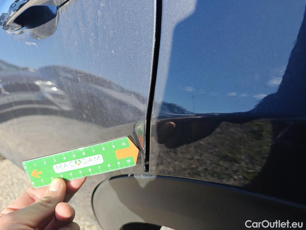  KIA  Niro KIA  / 2019 / 5P / crossover 1.6 GDi HEV 104kW (141CV) Drive #29