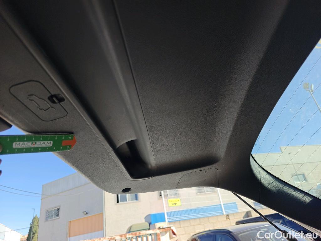  KIA  Sportage KIA  / 2018 / 5P / todoterreno 1.6 MHEV Concept 85kW (115CV) 4x2 #8