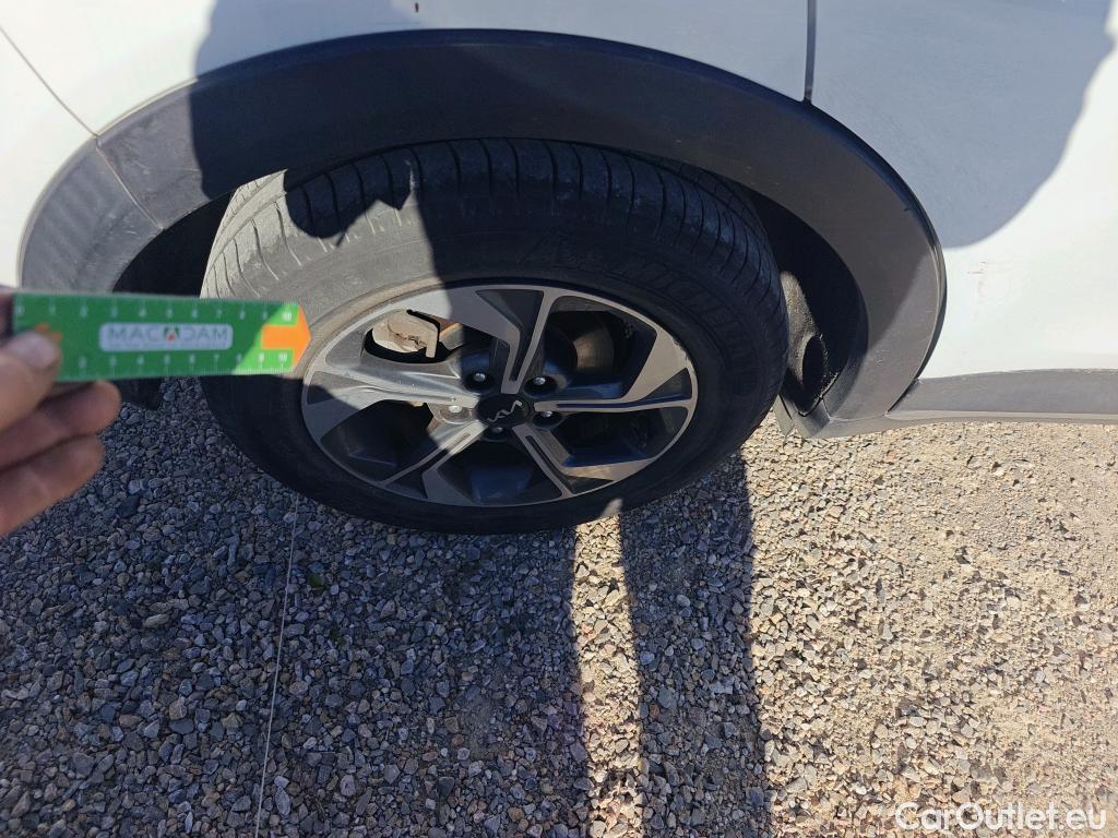  KIA  XCeed KIA  / 2019 / 5P / todoterreno 1.0 T-GDi Drive 88kW (120CV) #9