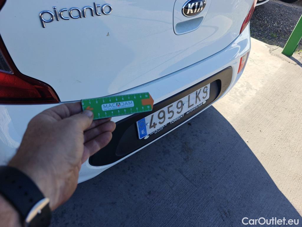  KIA  Picanto KIA  / 2017 / 5P / berlina con portón 1.0 CVVT 49kW (67CV) Concept #11