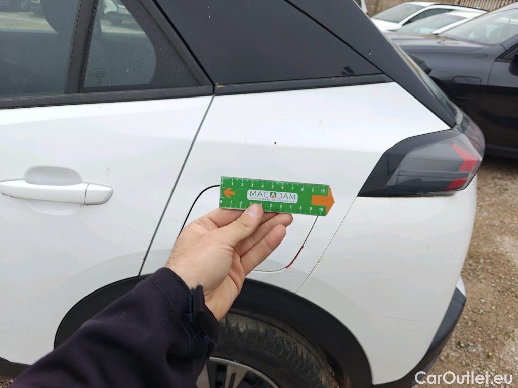  Peugeot  2008 PEUGEOT  / 2019 / 5P / todoterreno Active BlueHDI 81kW (110CV) #48