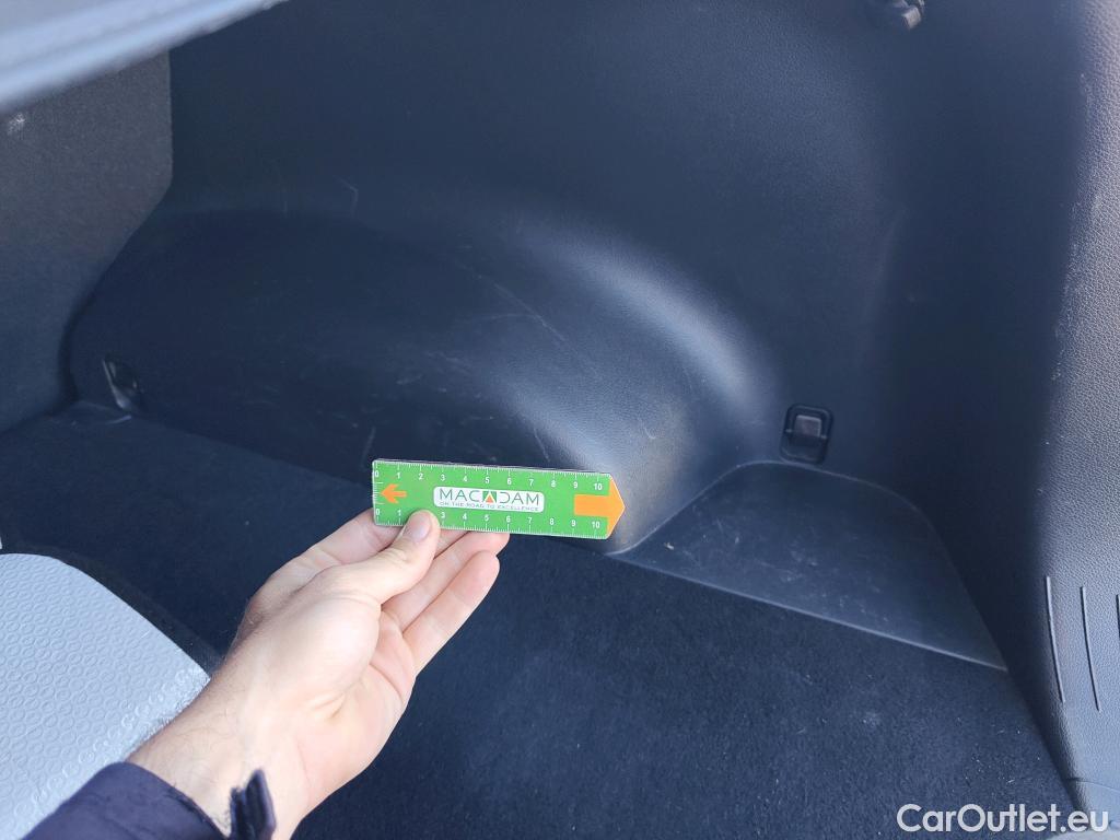  KIA  Sportage KIA  / 2022 / 5P / todoterreno 1.6 T-GDi 110kW (150CV) Drive 4x2 #16